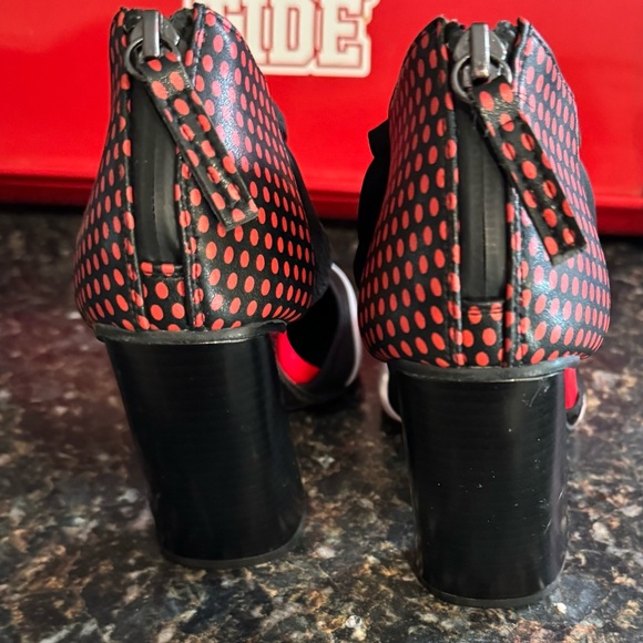 Chic Black and Red High Heels with Ankle Strap - Picture 5 of 10